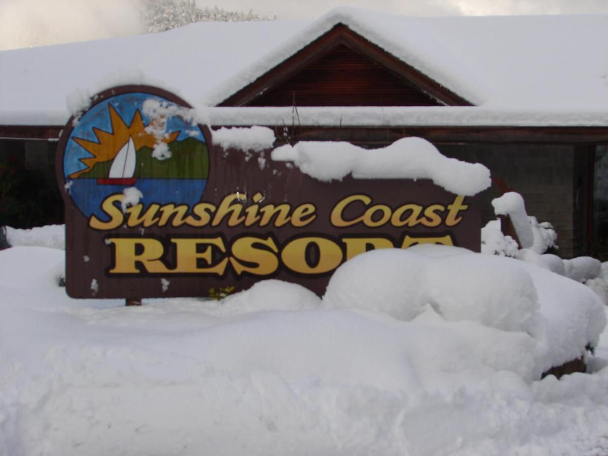 Sunshine Coast Resort Madeira Park Exterior photo