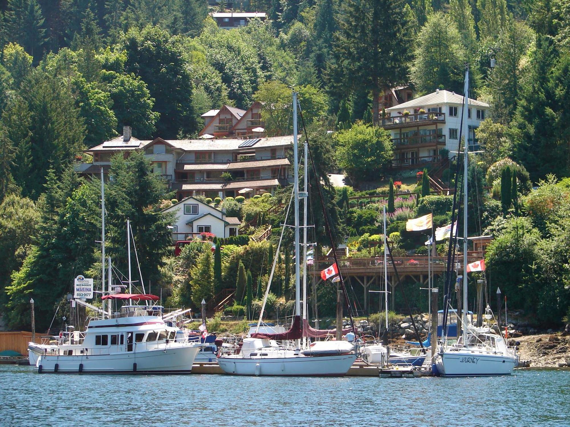 Sunshine Coast Resort Madeira Park Exterior photo